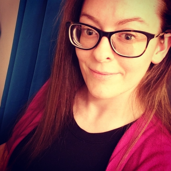 Meet your Posher, Jessica - Picture 2 of 2